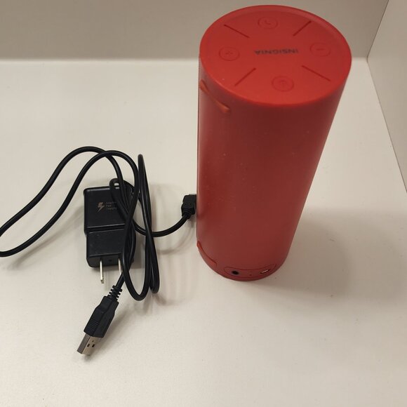 Insignia Portable Bluetooth Stereo Speaker - NS-SPBTWAVE2-R - Red - Picture 2 of 3